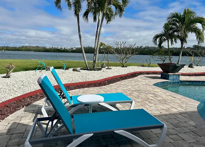Guest - Waterfront -pool & Hot Tub- Walk To Clearwater Beach